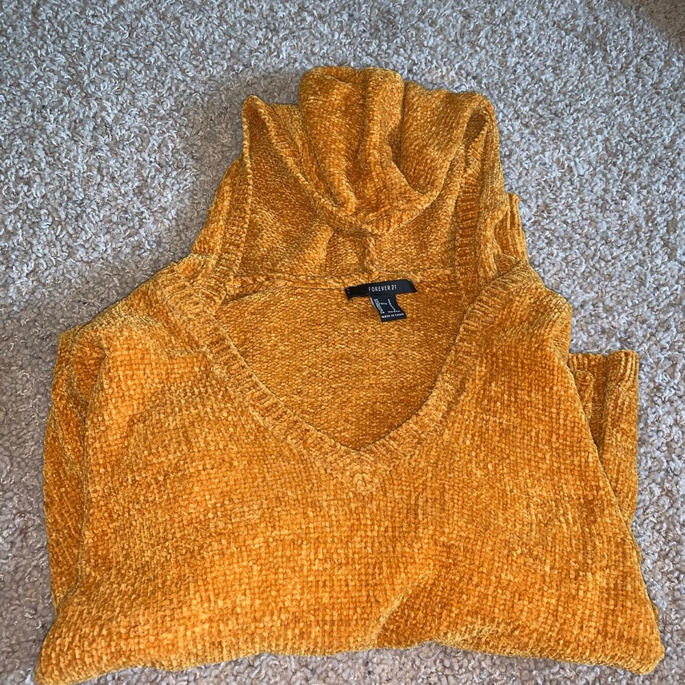 Velvet like sweater sweatshirt